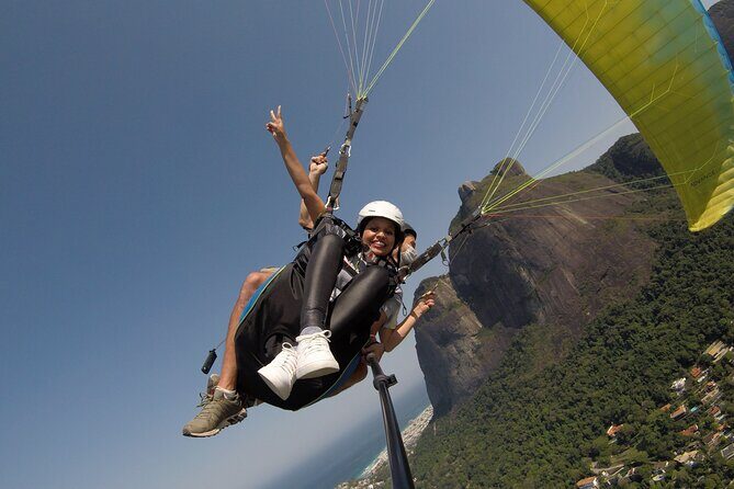 Paragliding in Rio de Janeiro - Your Gear and Safety Setup (Helmet, Emergency Parachute, Video)