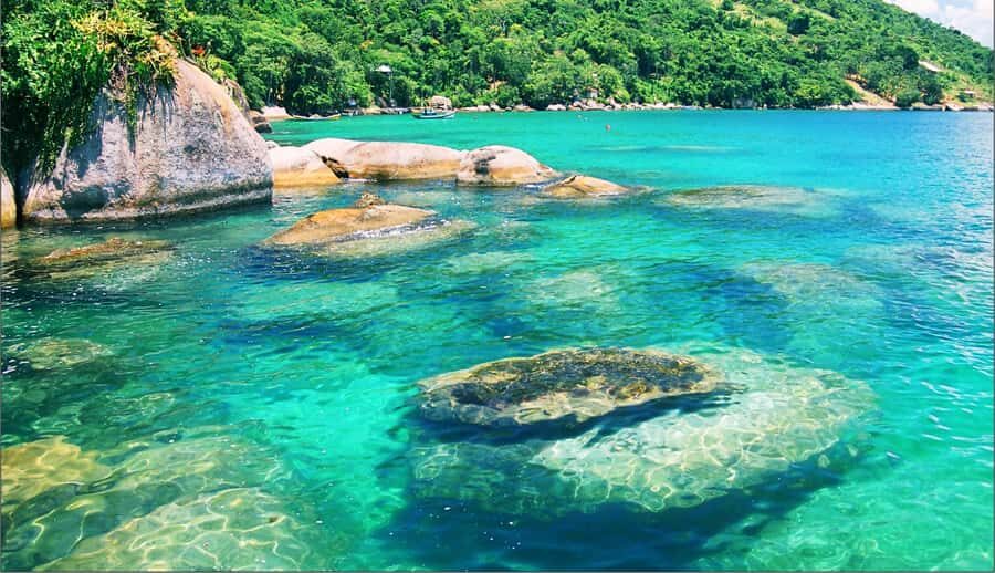Paraty: Schooner Boat Tour with Beaches and Snorkeling - Getting Started: Paraty Tours Pier, Crew, and How the Boat Day Flows
