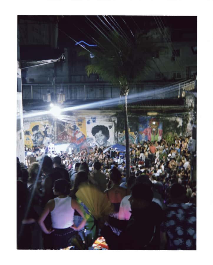 Pedra do Sal: Live Samba Night with Local Guide & Drink - Pedra do Sal after dark: live samba and street-level Rio