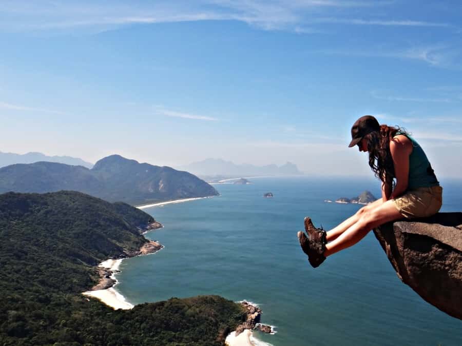 Pedra do Telégrafo Hike and Beach Full-Day Tour - The guides and photo help: where the tour quality shows