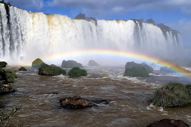 Private transport with guide to Brazil Falls + Bird Park - Price and value: when $150 per group makes sense