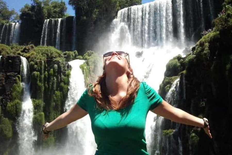 Puerto Iguazú: Tour to Brazilian Iguazú Falls with Bird Park - Key things I’d circle before you book