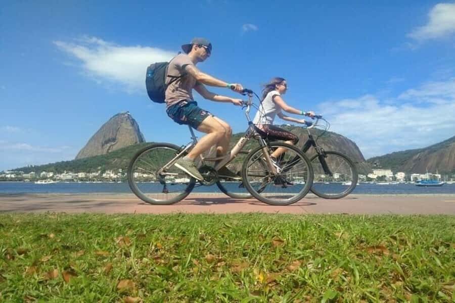 Rio Bike Tour – Discover the Beaches and Lagoon - Copacabana Beach: The Iconic Stretch You’ll Want to See Up Close