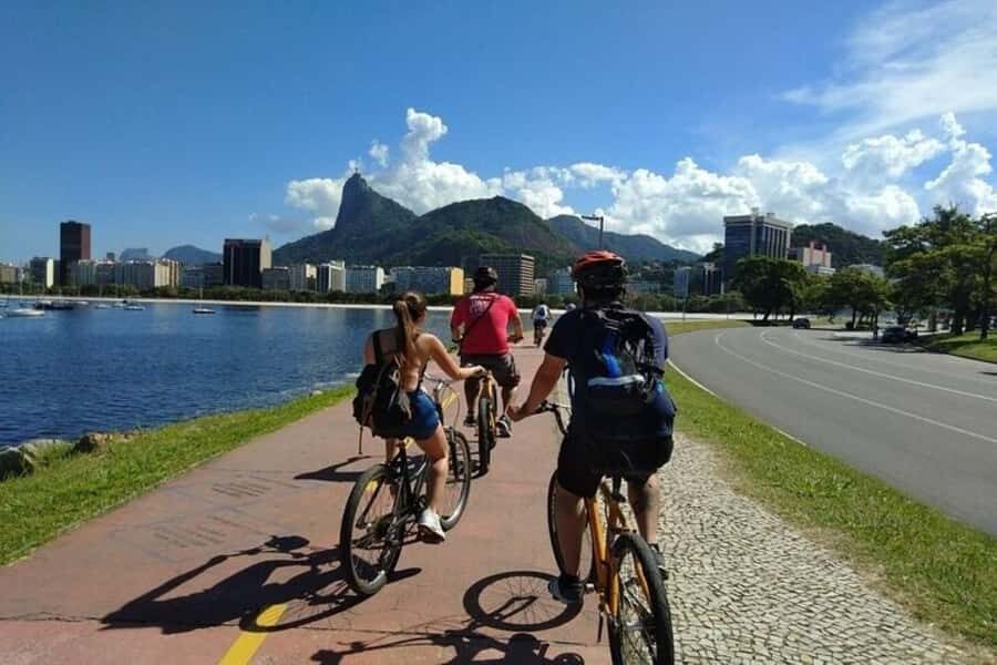 Rio Bike Tour – Discover the Beaches and Lagoon - Starting at Fairmont Copacabana and Getting Oriented Fast