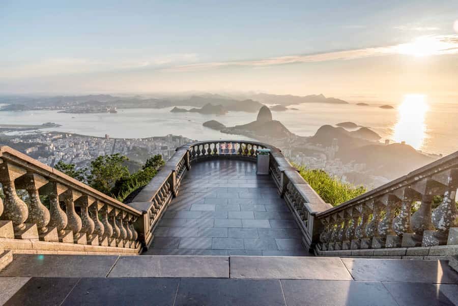 Rio: Christ the Redeemer Early Access and Sugarloaf - Sugar Loaf: cable car views plus real time on the mountain