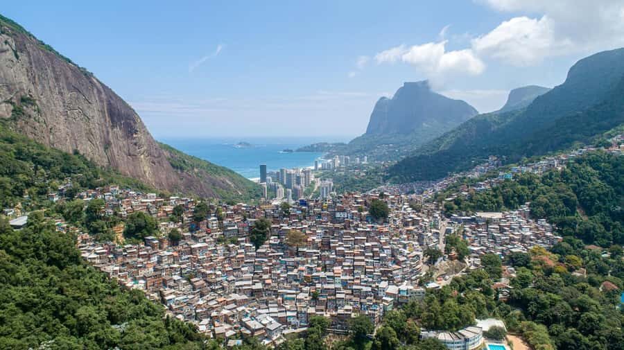 Rio de Janeiro: 4-Hour Guided Tour of Rocinha Favela - Walking Rocinha with guides who tell the real story