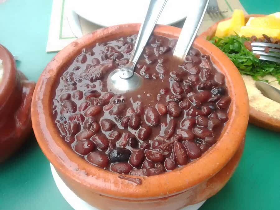 Rio de Janeiro: Barra da Tijuca Walk & Food Tour with Drinks - Barra da Tijuca in 3 hours: beaches, bites, and a ferry to Gigóia Island