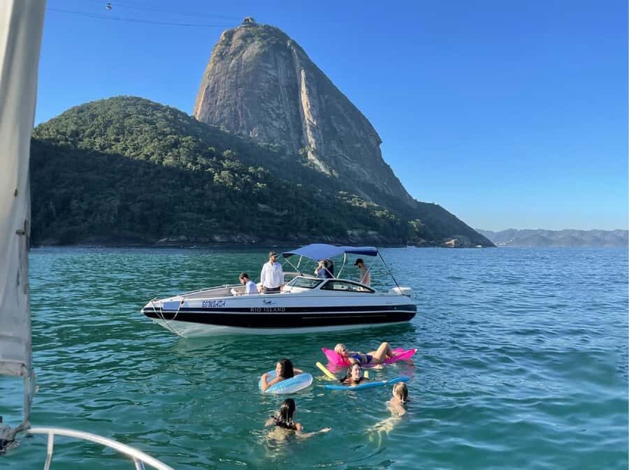 Rio de Janeiro: Boat Tour - Sunset with Beer - Niterói Contemporary Art Museum: The Other Side of the Bay
