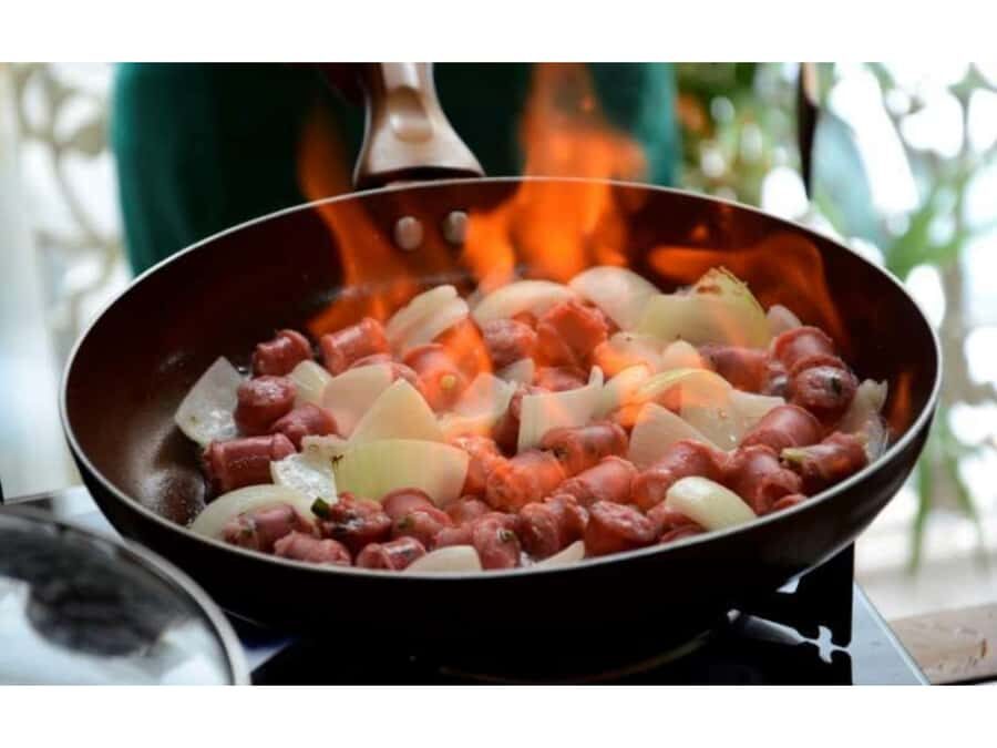 Rio de Janeiro: Brazilian Cooking Class in Rio de Janeiro - Moqueca vs Feijoada: which one will fit your taste