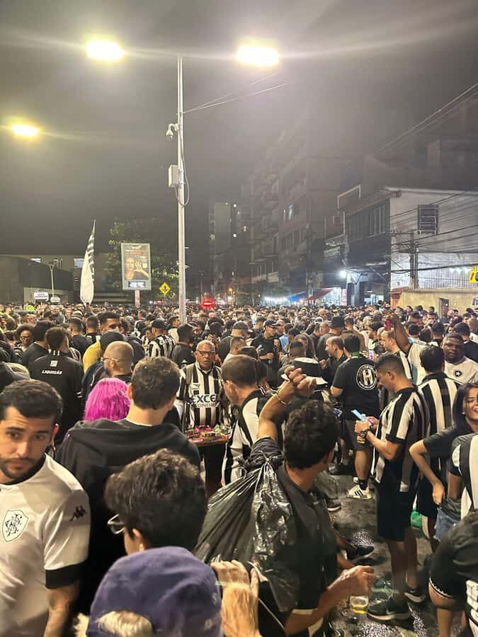 Rio de Janeiro: Enjoy a Botafogo soccer game with Locals - The 5-hour flow: where you start, how you move, where you end