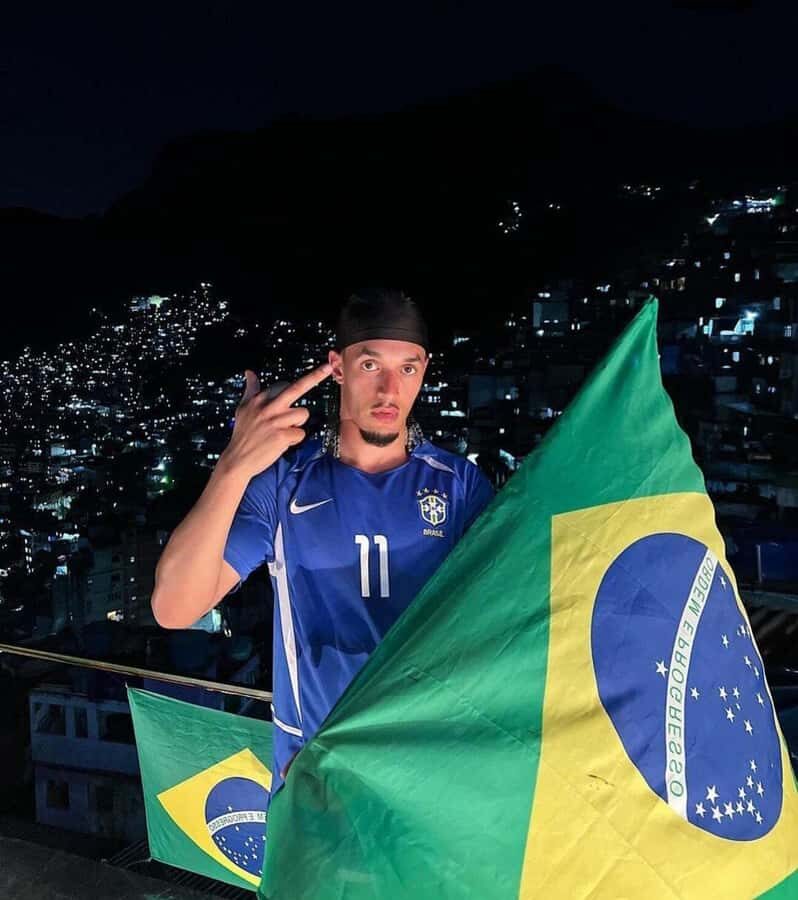Rio de Janeiro: Favela Jeep Tour to Rocinha and Capoeira - Crafts and Local Stops: What Spending Locally Really Does