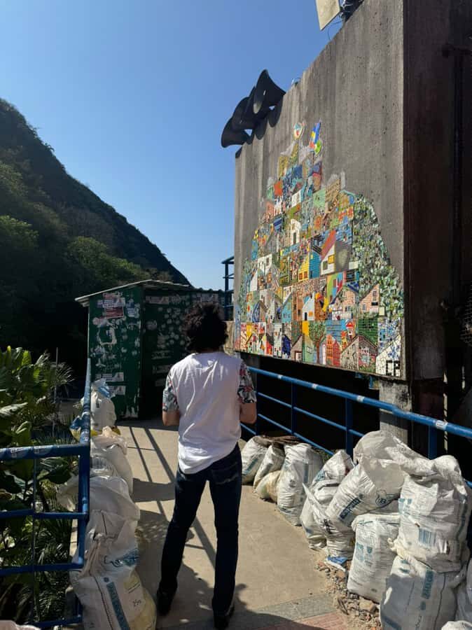 Rio de Janeiro: Favela Santa Marta Top Tour with Local Guide - Why Santa Marta With a Community Guide Feels Different