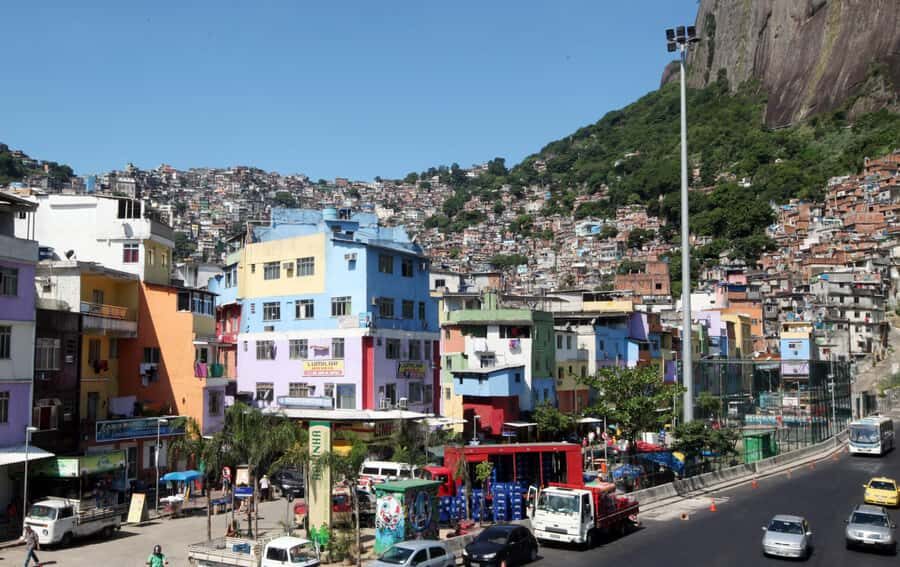 Rio de Janeiro: Favela Tour with Hotel Transfers - The guided walk: what you learn from narrow alleys