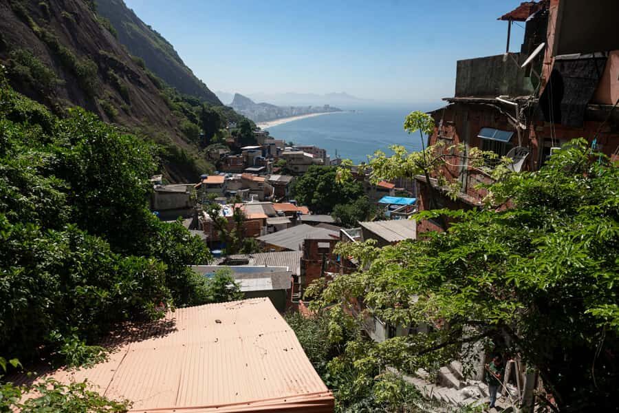 Rio de Janeiro: Favela Tour with Hotel Transfers - Markets, community centers, and meeting local life up close