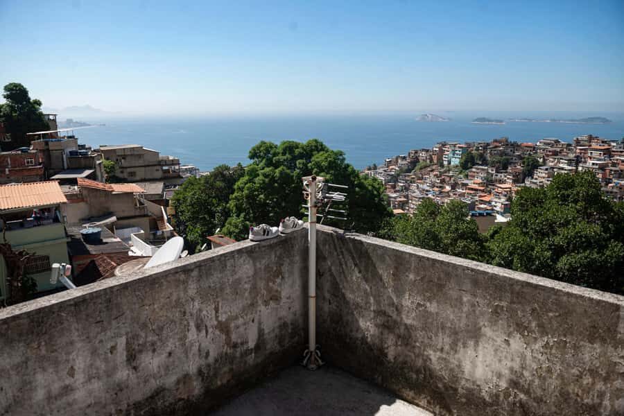 Rio de Janeiro: Favela Tour with Hotel Transfers - Safety and the motor ride option: comfort matters in tight spaces