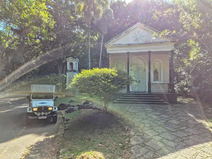 Rio de Janeiro: Guided Jeep Tour through Tijuca Rainforest - Drive-by highlights: Cachoeira dos Macacos, Mesa do Imperador, and waterfall moments