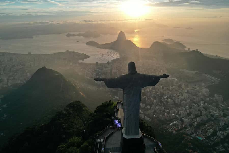 Rio de Janeiro: Half-Day Christ the Redeemer and City Tour - Getting Started: Morning Pickup and How the Tour Runs