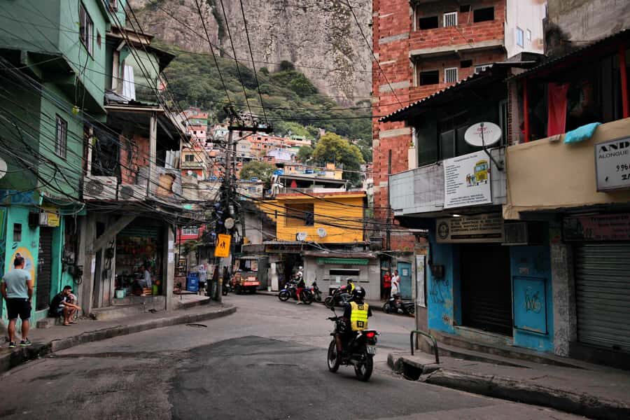 Rio De Janeiro: Half-Day Rocinha Favela Walking Tour - Viewpoints Over Rio: Why the Scenery Matters Here