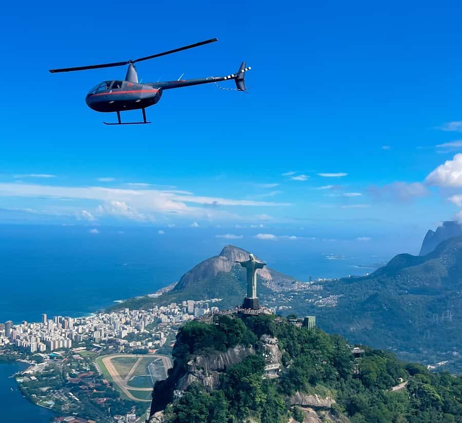 Rio de Janeiro: Helicopter Flight Christ the Redeemer 30 min - Sugarloaf Mountain and the Guanabara Bay Finish