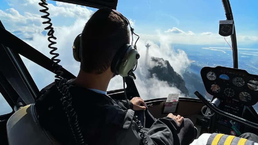 Rio de Janeiro: Helicopter Tour - Beyond Christ: beaches, lagoons, and the Sugarloaf approach