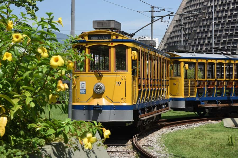 Rio de Janeiro: Lapa and Santa Teresa with Tram Ride - Arcos da Lapa and Parque das Ruínas: big architecture, then art and viewpoints