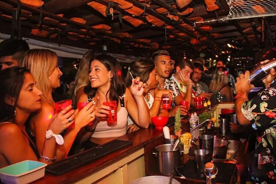 Rio de Janeiro: Late Night Boat Party with DJ and Dancing - How the 4-hour flow feels: boarding, guided marina time, then cruise party