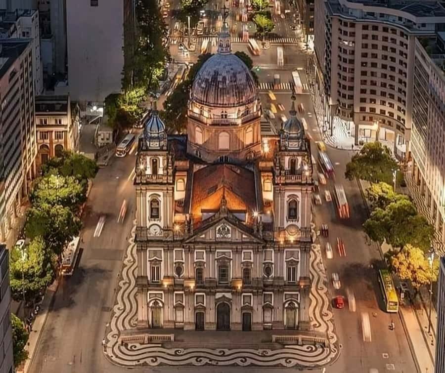 Rio de Janeiro : Must-See Sites Walking Tour With A Guide - Travessa do Comércio: Alley Photography and Small-Scale History