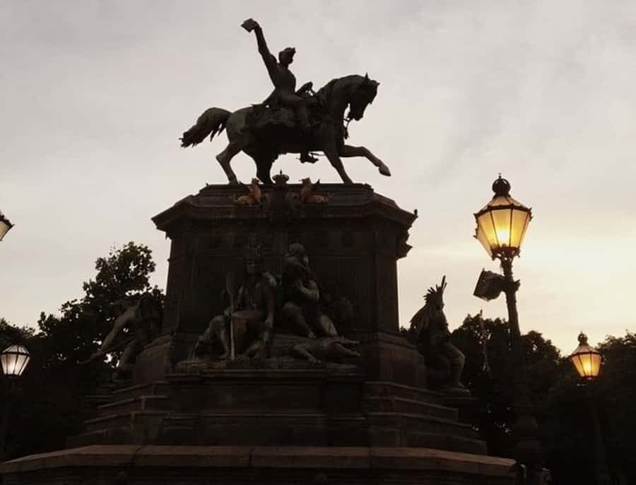 Rio de Janeiro : Must-See Sites Walking Tour With A Guide - Cinelândia: Culture, Food, and Political Landmarks at Tour’s End