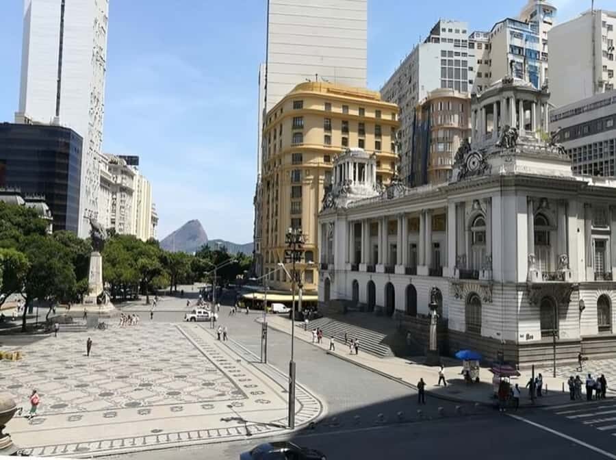Rio de Janeiro : Must-See Sites Walking Tour With A Guide - Price and What Your $50 Actually Covers
