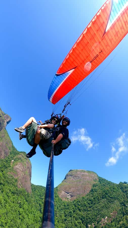 Rio de janeiro : Paragliding Tandem Flights over Rio - Safety briefings that lead to a takeoff simulation