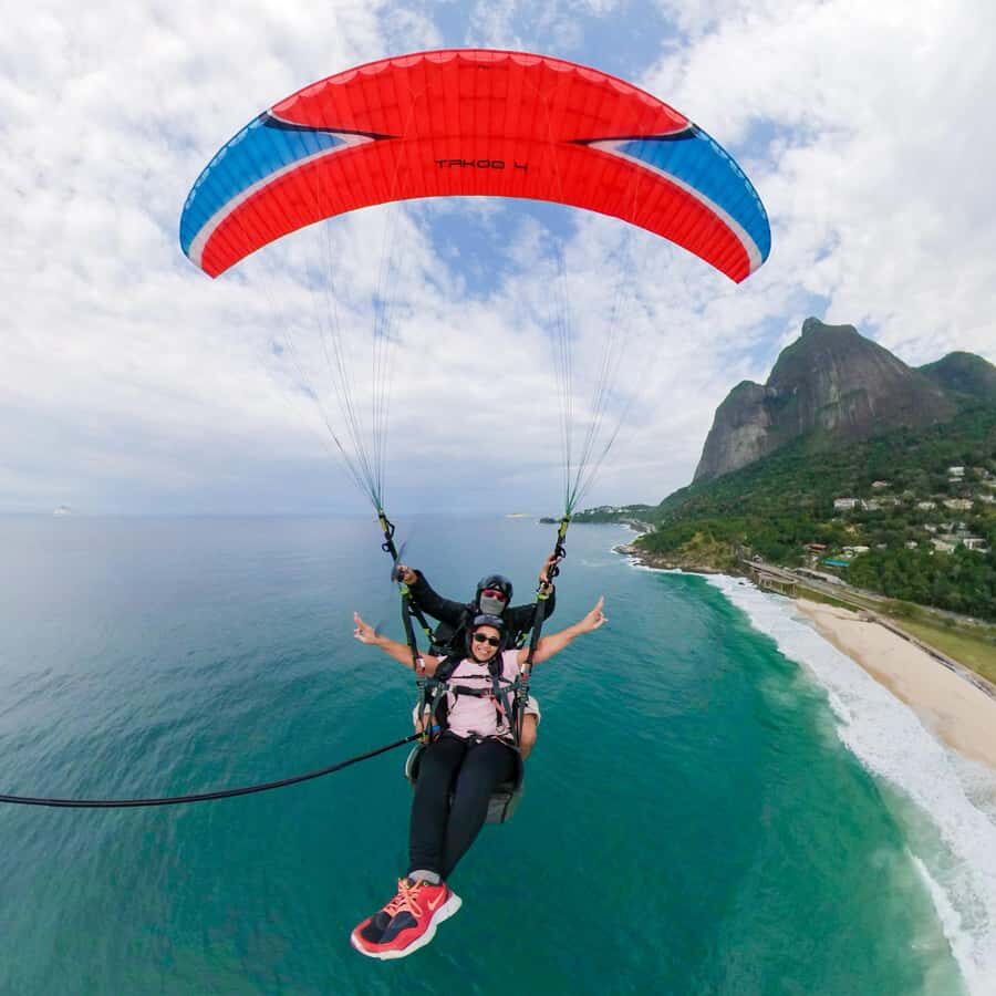 Rio de janeiro : Paragliding Tandem Flights over Rio - Shuttling from headquarters to the Pedra Bonita ramp