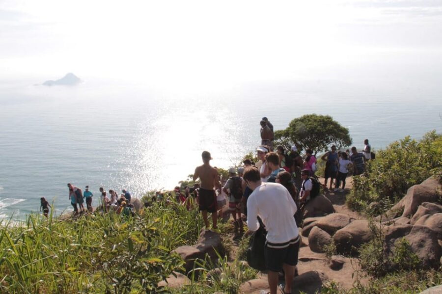 Rio de Janeiro: Pedra do Telégrafo Trail Hike and Ocean View - Why the Guide Experience Can Make or Break Your Photos