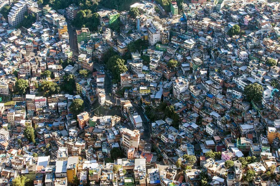 Rio de Janeiro: Rocinha Favela Walking Tour with Local Guide - Traditional village stop: why community stops matter more than photos