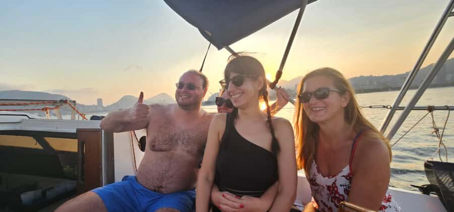 Rio de Janeiro: Sailing Sunset Tour with Snacks and Drinks - What to bring for a 3-hour sail with a water stop