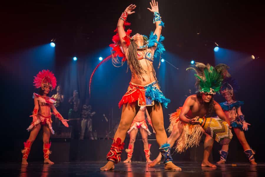 Rio de Janeiro: Samba Show Admission & Transfer - Churrascaria dinner option: grilled meats, salad, and the drink catch