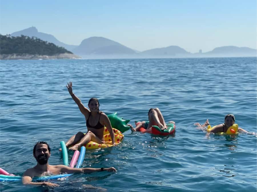 Rio de Janeiro: SpeedBoat Tour - Beach Tour with Beer - Copacabana to Arpoador: the coastline ride you’ll remember