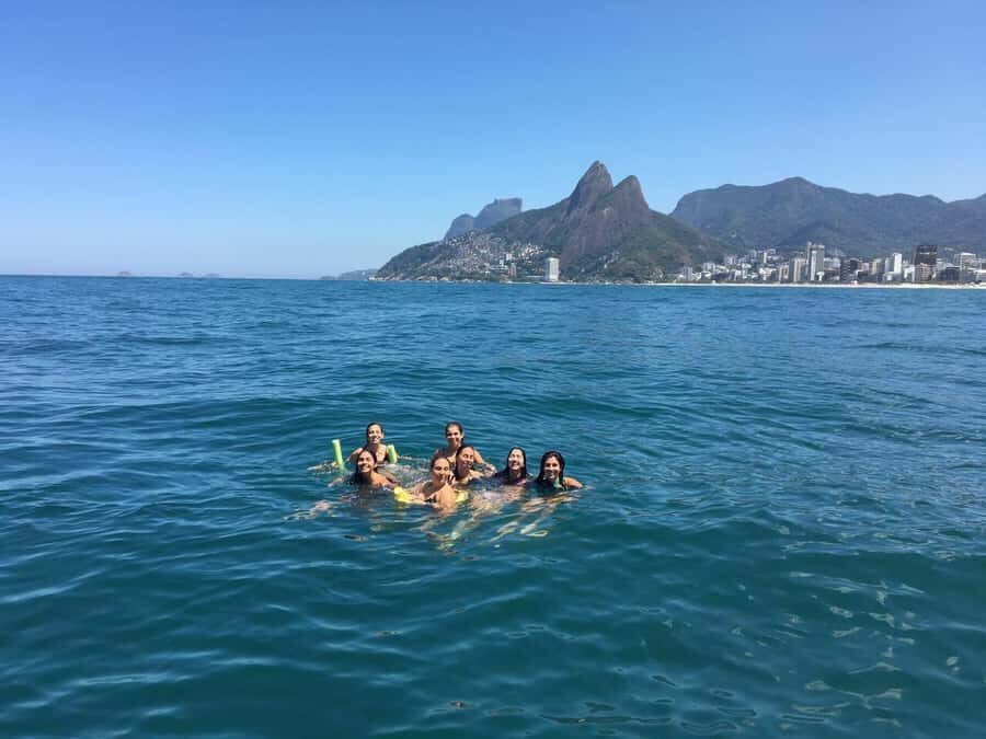 Rio de Janeiro: SpeedBoat Tour - Beach Tour with Beer - Niterói Contemporary Art Museum and Fiscal Island: seeing the other side