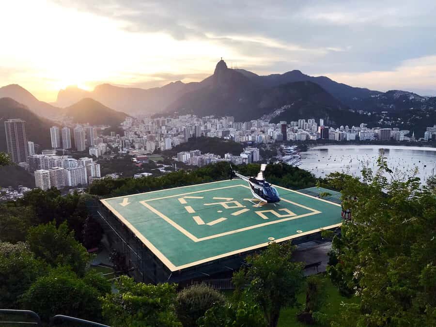 Rio de Janeiro: Sugar Loaf with Lunch and Helicopter Flight - Downtown Rio Icons Before the Hills Start