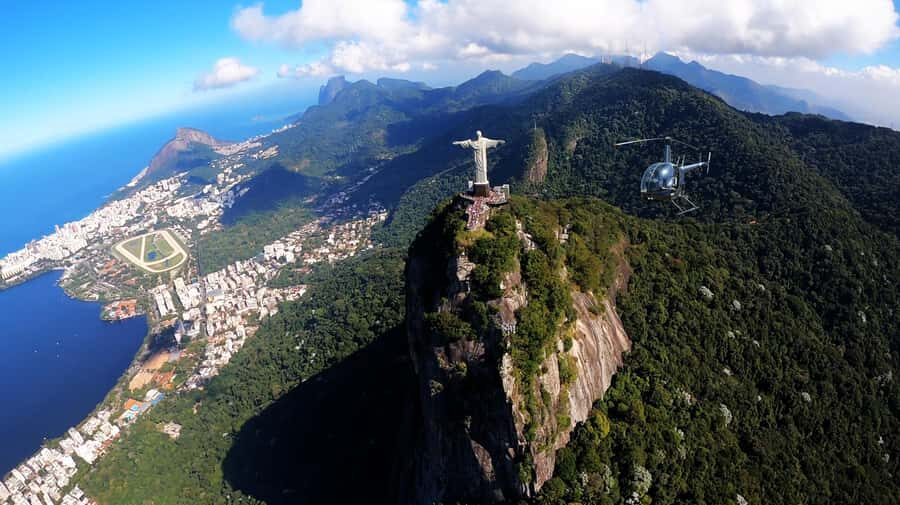 Rio de Janeiro: Sugar Loaf with Lunch and Helicopter Flight - Cable Car Up Sugar Loaf: Copacabana and Niterói in One View