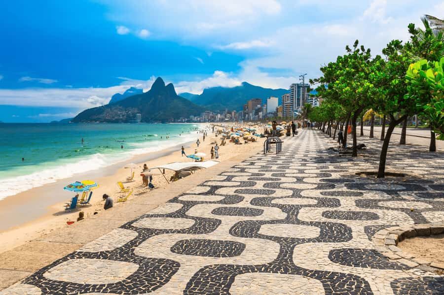 Rio de Janeiro: Sugarloaf Mountain & Beaches Half-Day Tour - Pão de Açúcar Summit Views: How to Read Rio From Above