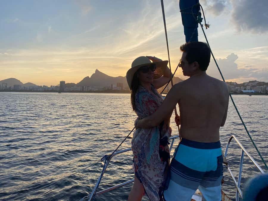 Rio de Janeiro: Sunset Sailboat Tour with Open Bar - The open bar caipirinhas and snacks you’ll get on deck