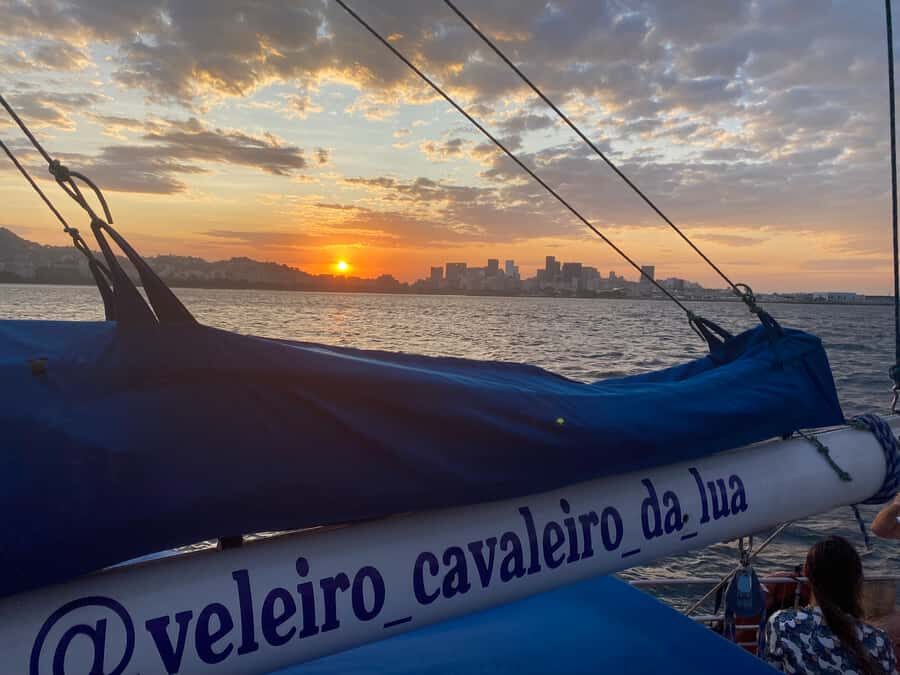 Rio de Janeiro: Sunset Sailboat Tour with Open Bar - Who should book this sailboat tour (and who shouldn’t)
