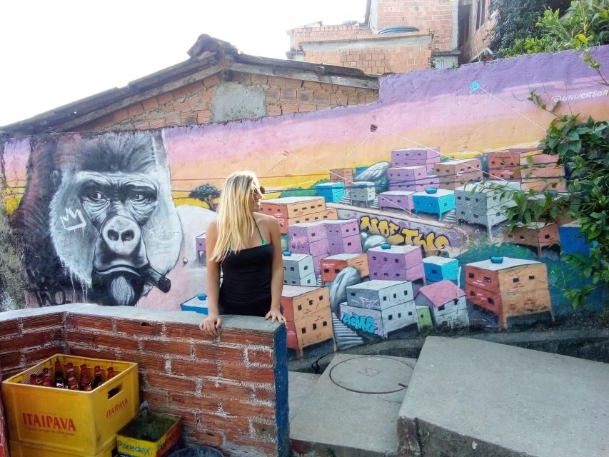 Rio de Janeiro: the biggest favela tour in Rio, lest go! - Soccer and Brazilian music at the top