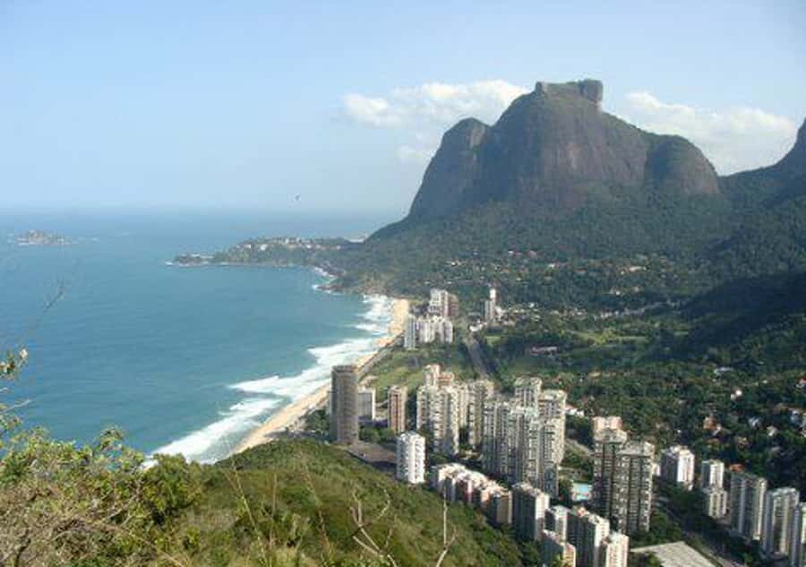 Rio de Janeiro: Vidigal Favela Tour and Two Brothers Hike - Beach views come with a lesson, not just a photo
