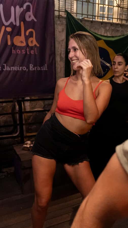 Rio Experience: Caipirinha Workshop (2 Caipis) + Funk Class - The best part isn’t just alcohol: it’s the skill and story