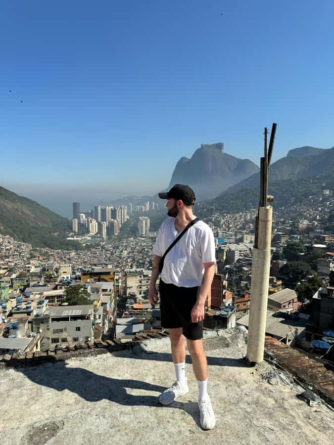 Rio: Favela Rocinha Tour with Local Guide & Secret Spots - The capoeira and samba intro sets the tone before you climb
