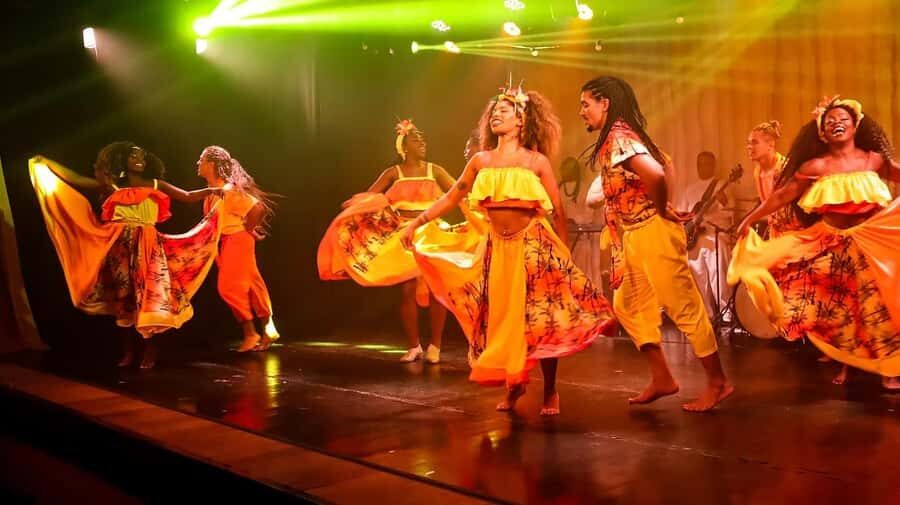 Rio: Ginga Tropical Folkloric Show & Optional Dinner - What to know before you go