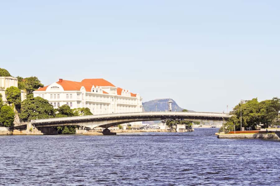 Rio: Guanabara Bay 2-Hour Boat Tour - Museum of Contemporary Art to Gragoatá: Art Meets the Waterline
