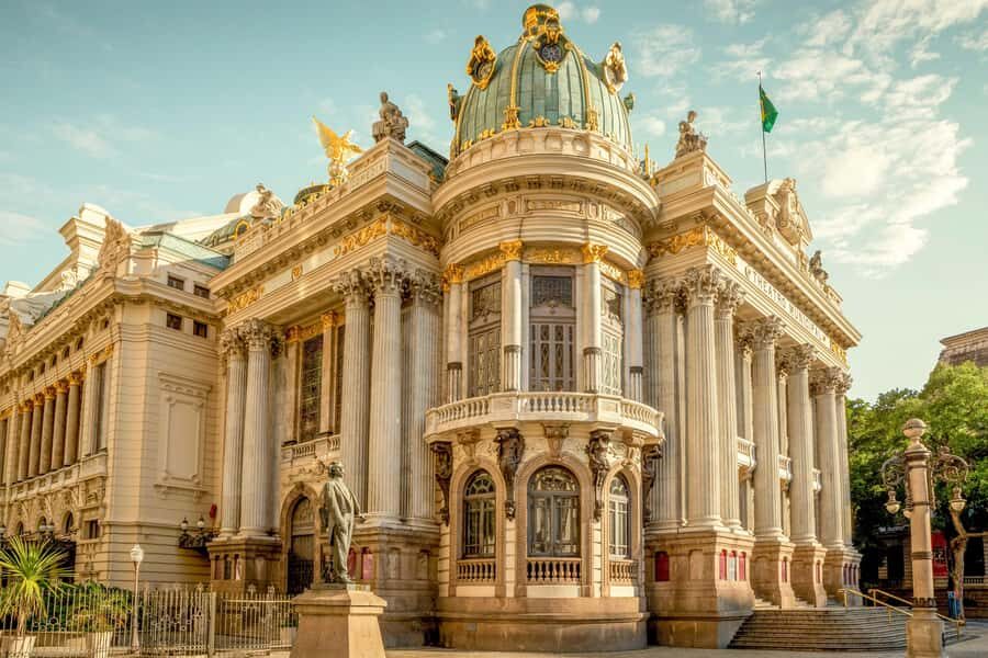 Rio: Historical Walking Tour - From Copacabana to Cinelândia by subway