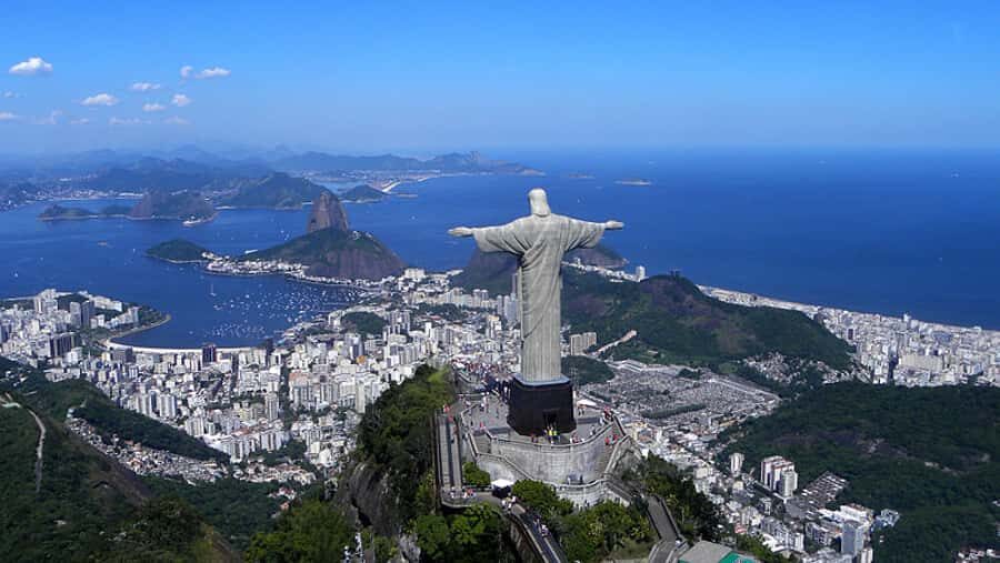 Rio: Maracanã Stadium & Christ the Redeemer by Rack Railway - Pickup and Timing From São Conrado to Copacabana